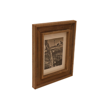 Load image into Gallery viewer, Wooden Double Frame Matte Image Fence